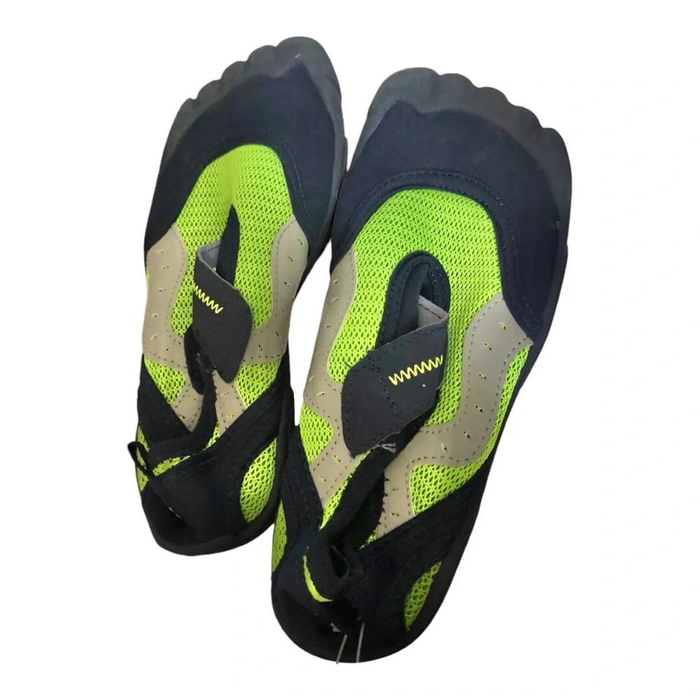 NEWTZ little boys navy blue & green UPF 50+ sun protected water shoes size‎ 13-1